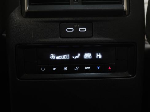 Certified 2024 MAZDA CX-90 Plug-In Hybrid w/ Premium Pkg AWD/4WD image 24