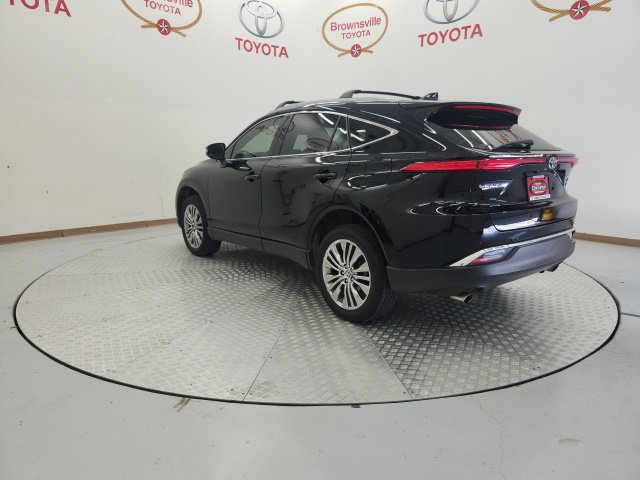 Used 2022 Toyota Venza XLE AWD/4WD image 6