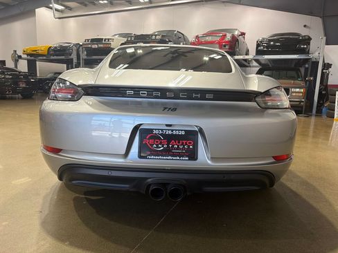 Used 2024 Porsche 718 Cayman RWD image 6
