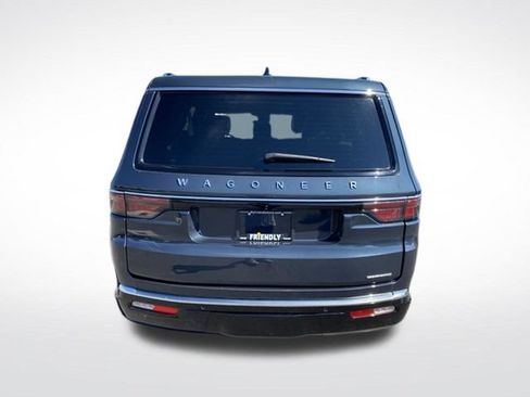 Used 2024 Jeep Wagoneer Series II w/ Premium Group I AWD/4WD image 4