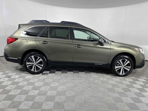 Used 2018 Subaru Outback 2.5i Limited image 13