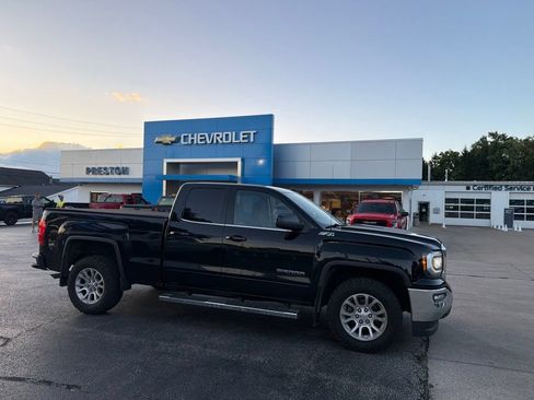 Used 2018 GMC Sierra 1500 SLE w/ SLE Value Package AWD/4WD image 1