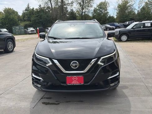 Used 2022 Nissan Rogue Sport SL w/ Premium Package FWD image 8