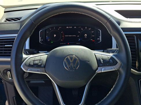 Used 2023 Volkswagen Atlas SE w/ Black Wheel Package image 19