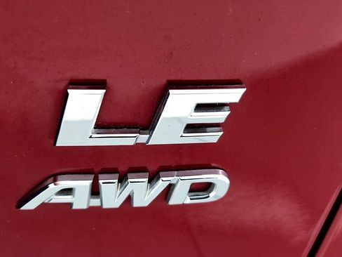 Used 2025 Toyota RAV4 LE AWD/4WD image 14