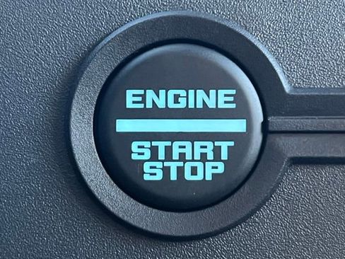 New 2025 Ford Bronco Badlands image 13