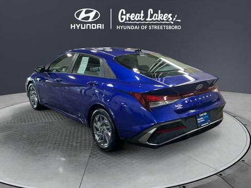 Used 2024 Hyundai Elantra SEL FWD image 4