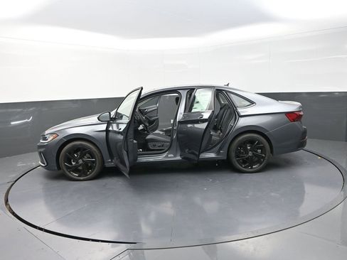 New 2026 Volkswagen Jetta SE image 30