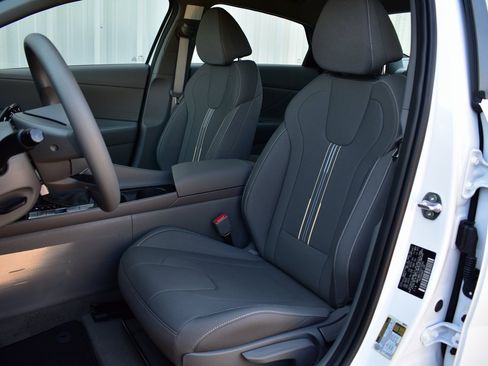 New 2025 Hyundai Elantra Blue w/ Cargo Package image 15