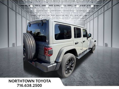 Used 2023 Jeep Wrangler Unlimited Sahara w/ Cold Weather Group AWD/4WD image 22