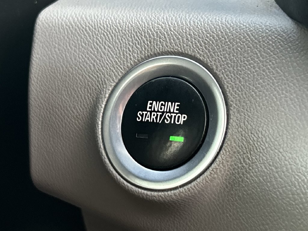 Used 2023 GMC Terrain SLE FWD image 17
