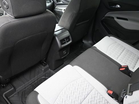 Used 2023 Chevrolet Equinox LS w/ LS Convenience Package image 10