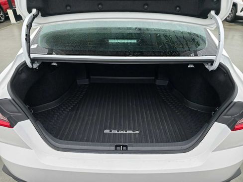Certified 2025 Toyota Camry SE image 18