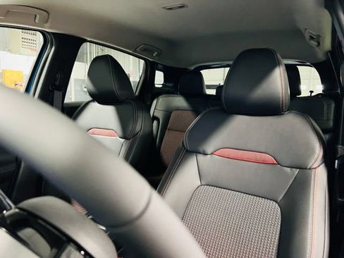 New 2026 Nissan Kicks SR FWD image 3