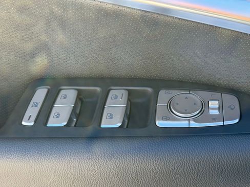 Used 2026 Genesis G70 2.5T Prestige image 17