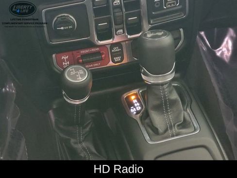 Used 2025 Jeep Wrangler Unlimited Rubicon image 25