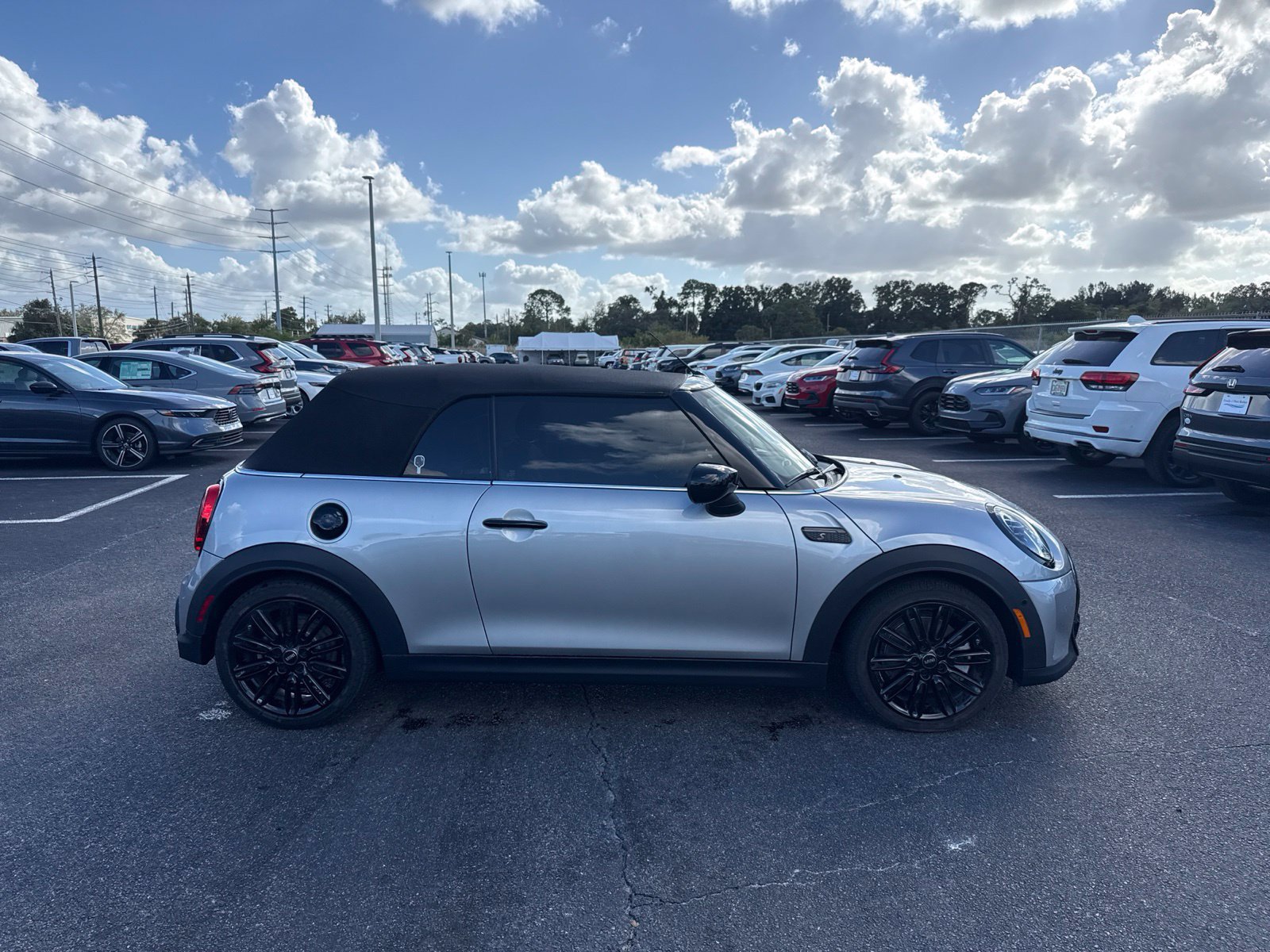 Used 2024 MINI Cooper S FWD image 8