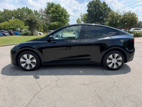 Used 2023 Tesla Model Y Long Range AWD/4WD image 9