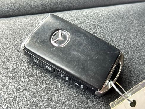 Used 2024 MAZDA CX-90 Plug-In Hybrid w/ Preferred AWD/4WD image 39
