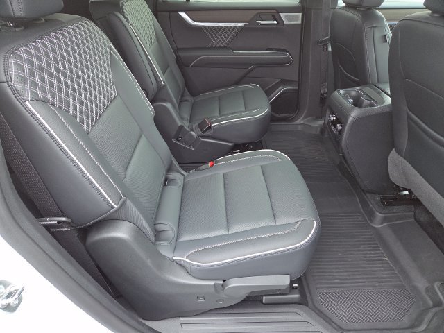 Used 2024 GMC Acadia Denali w/ Super Cruise Package FWD image 25