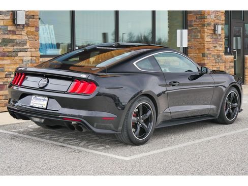 Used 2019 Ford Mustang Bullitt image 3
