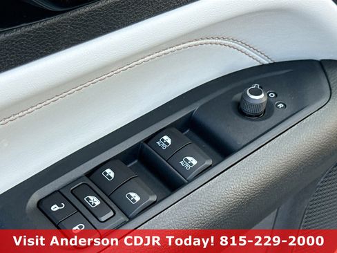 New 2026 Jeep Compass Limited image 8