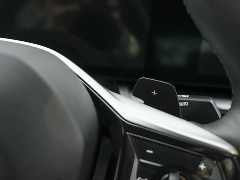 Used 2024 BMW 530i w/ M Sport Package image 21