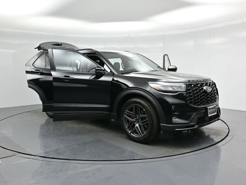 New 2025 Ford Explorer ST w/ Sun And Sound Package image 38