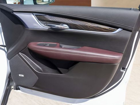 Certified 2024 Cadillac XT6 Premium Luxury w/ LPO, Floor Liner Package image 32