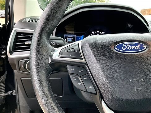 Used 2024 Ford Edge SEL AWD/4WD image 14