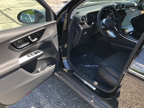 New 2025 Mercedes-Benz GLC 350e 4MATIC image 11