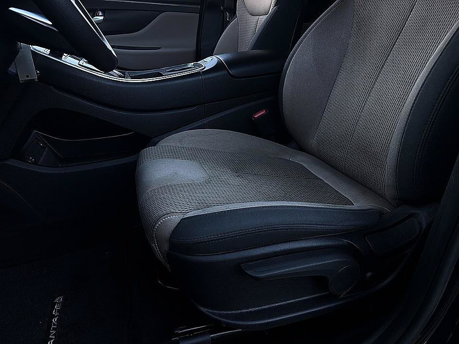 Used 2023 Hyundai Santa Fe SE w/ Cargo Package FWD image 11