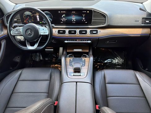 Used 2023 Mercedes-Benz GLS 450 4MATIC image 13