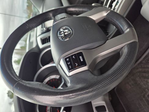 Used 2013 Toyota Tacoma PreRunner image 10