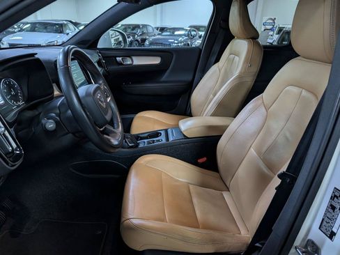 Used 2019 Volvo XC40 T5 Momentum AWD/4WD image 10