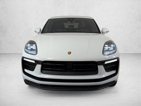 Used 2025 Porsche Macan AWD/4WD image 6