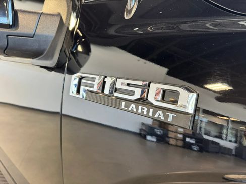 Used 2017 Ford F150 Lariat w/ Equipment Group 502A Luxury AWD/4WD image 30
