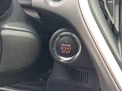 Used 2025 Subaru Crosstrek 2.0i Premium image 11