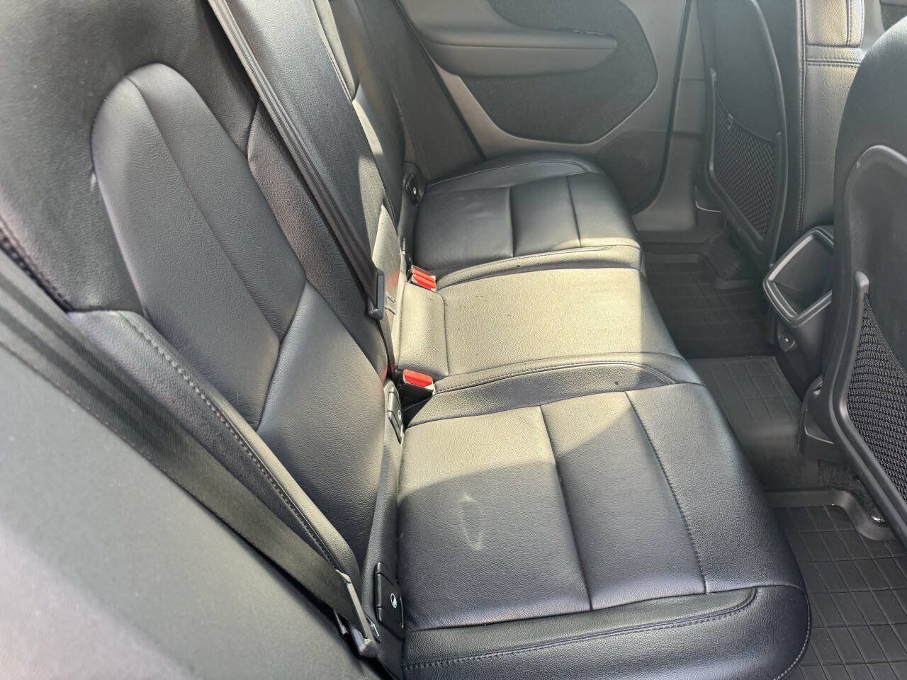 Used 2020 Volvo XC40 T5 Momentum AWD/4WD image 36