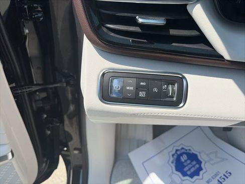 New 2026 Buick Enclave Avenir w/ Super Cruise Package AWD/4WD image 19