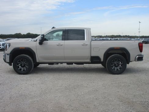 New 2026 GMC Sierra 2500 SLE w/ SLE Value Package; image 10