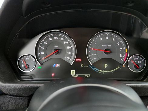Used 2015 BMW M4 Coupe RWD image 16
