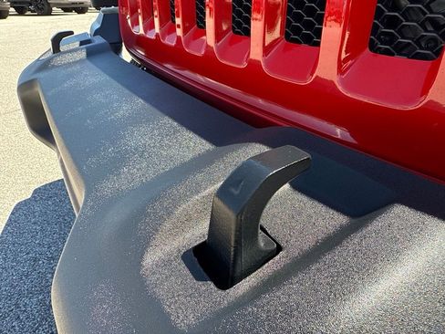 Used 2019 Jeep Wrangler Sport AWD/4WD image 16