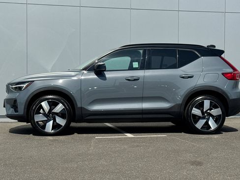 Used 2023 Volvo XC40 Recharge Ultimate AWD/4WD image 2