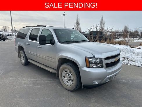 Used 2013 Chevrolet Suburban 2500 LT w/ Luxury Package image 1