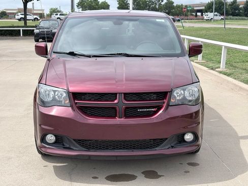 Used 2020 Dodge Grand Caravan GT FWD image 2