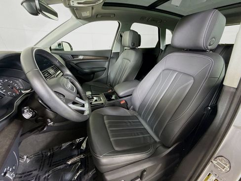 Certified 2023 Audi Q5 2.0T Premium w/ Convenience Package AWD/4WD image 5