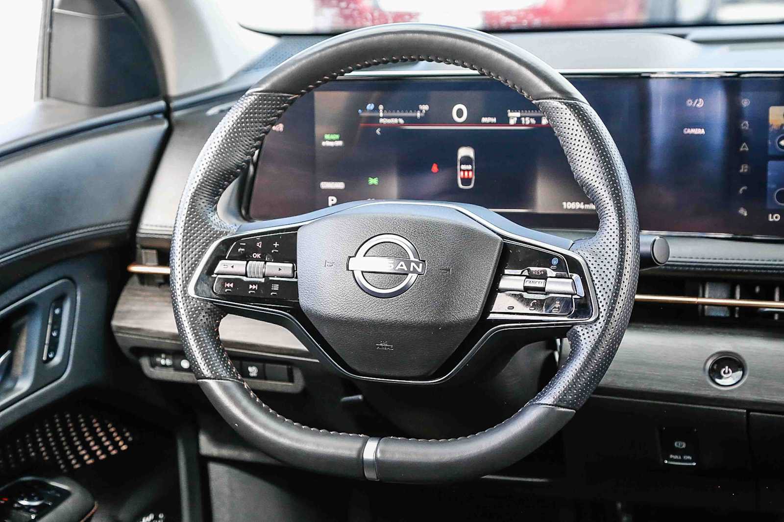 Used 2024 Nissan Ariya AWD image 14