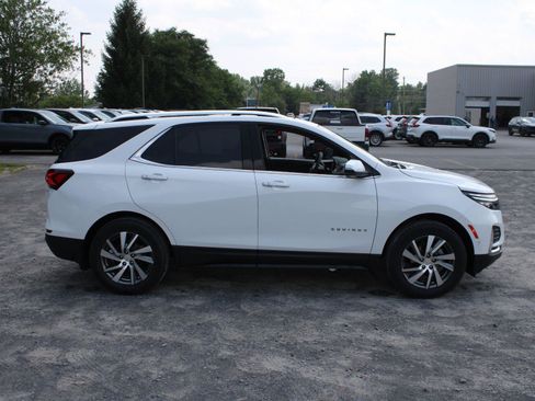 Used 2024 Chevrolet Equinox Premier AWD/4WD image 4