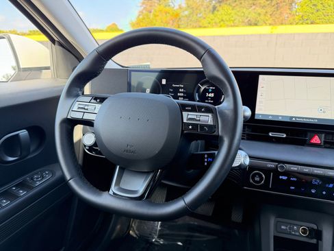 Used 2025 Hyundai Ioniq 5 SEL RWD image 13